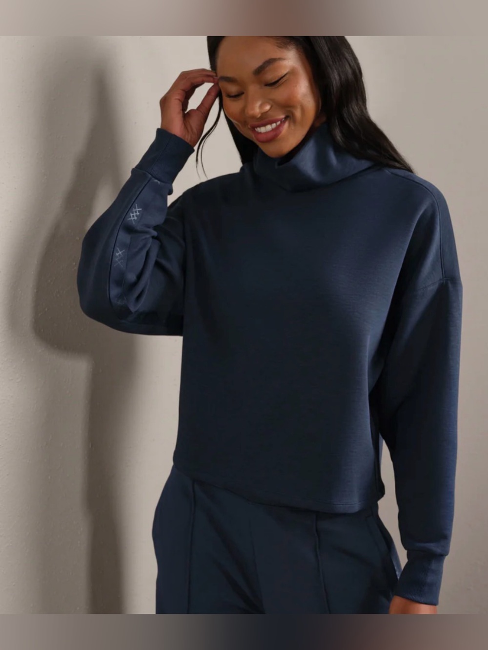 Rhone DreamGlow® Mock Neck Shirt Navy Small NWOT
